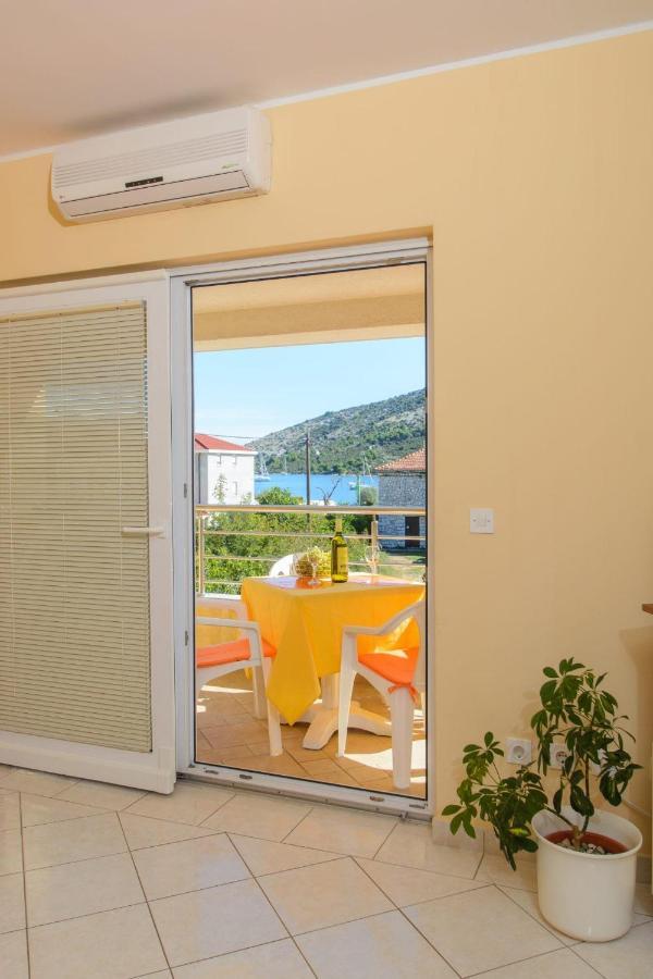 Apartments Anton Vinišće Exterior foto